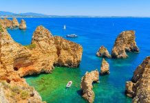 Brussels to Bruges: Chocolate, Canals & Medieval Magic (Grand Place, Belfry & Local Tips)