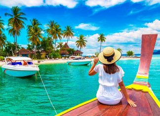 French Riviera Glamour: Nice, Cannes & St-Tropez Coastal Guide (Beaches, Promenades & Yacht Culture)